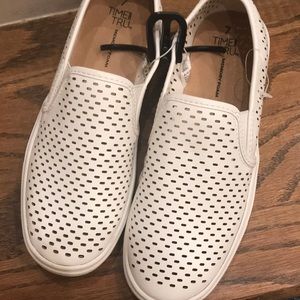 Slip on shoes memory foam bottom